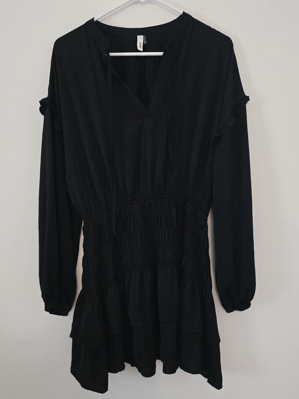 *glam Black Long-Sleeve Smocked Tiered Dress Size Medium Concert